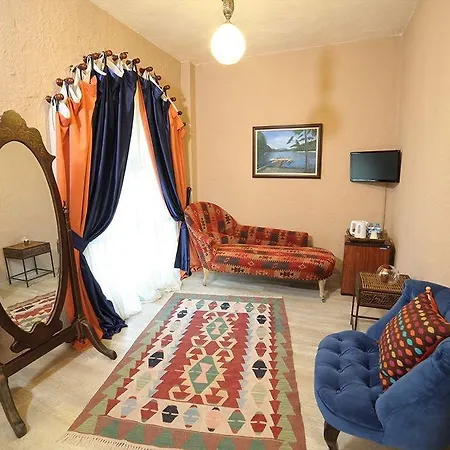 Mandalina ألاتشاتي