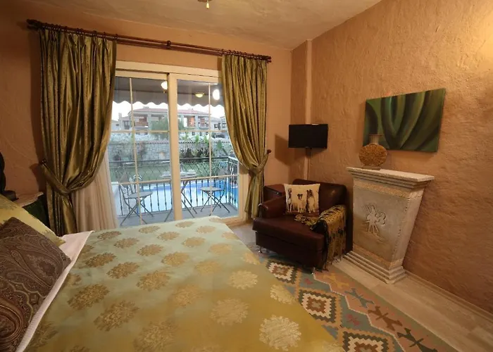 Mandalina Αλακάτι