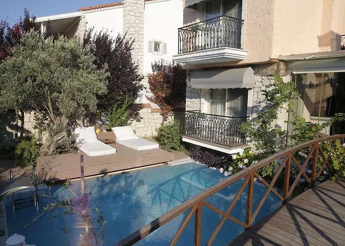 Ξενοδοχείο Mandalina 2*