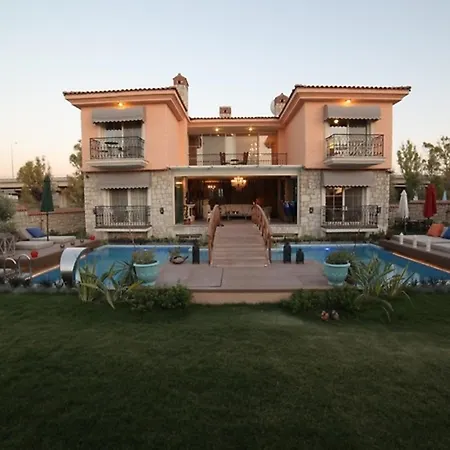 Mandalina Alaçatı